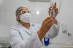 Juazeiro aplicou 100% das doses de vacina contra Covid-19 em trabalhadores da educação e segue vacinando idosos nesta segunda-feira
