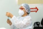 COVID-19: Vacinação para idosos acima de 62 anos continua nesta quarta-feira