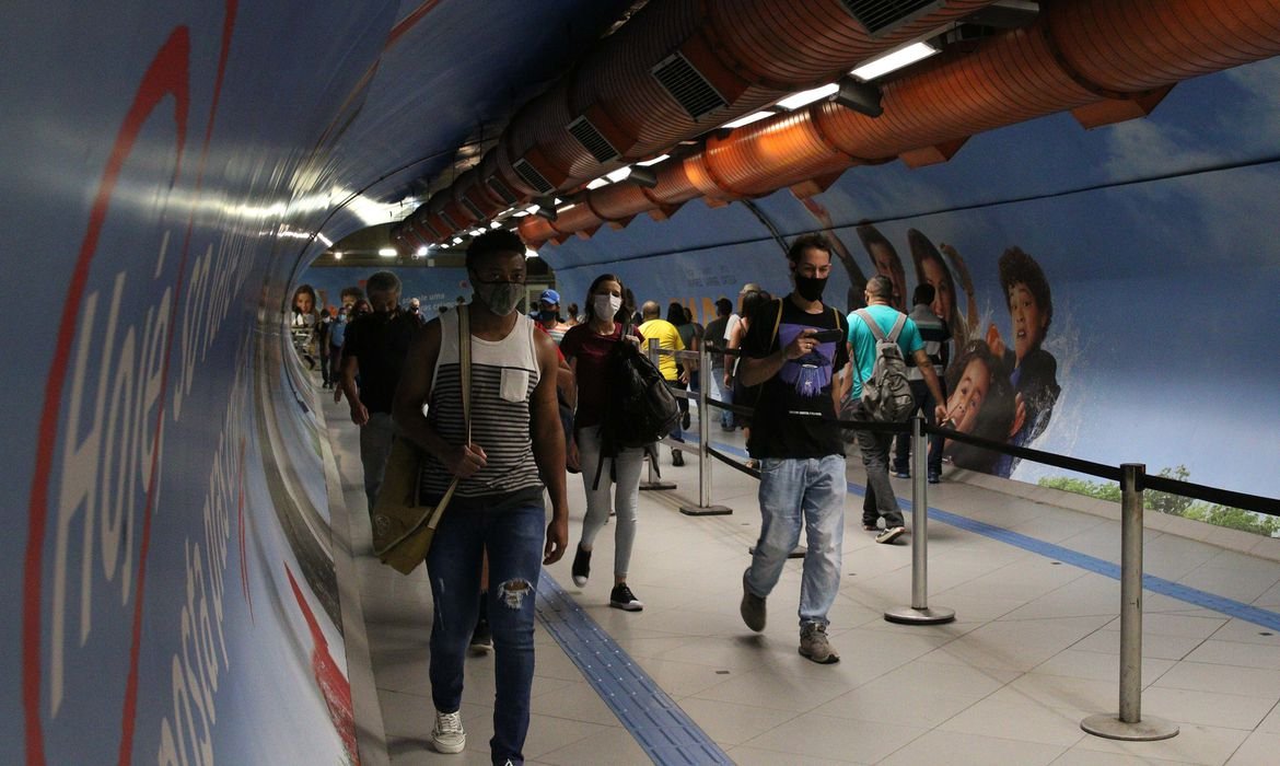 estacoes_consolacao_e_paulista_do_metro1803215109