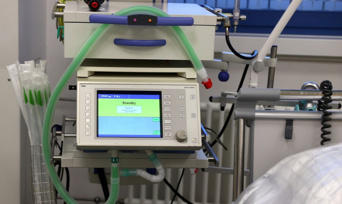 2020-03-17t201536z_1504482651_rc2wlf9ub005_rtrmadp_3_health-coronavirus-germany (1)