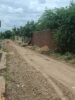 “Ficamos ilhados”: morador do Dom José Rodrigues, em Juazeiro, reclama dos transtornos causados por obra de pavimentação parada