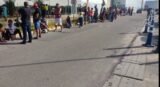 Leitora registra fila quilométrica de pessoas em busca de serviços no SAC- Serviço de Atendimento ao Cidadão, em Juazeiro, nesta quarta (11)