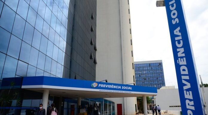 INSS inicia pagamento de benefícios de agosto nesta segunda; veja calendário
