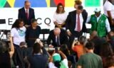 Governo edita medidas para dar protagonismo a catadores de recicláveis; Presidente Lula recria Programa Pró-Catador