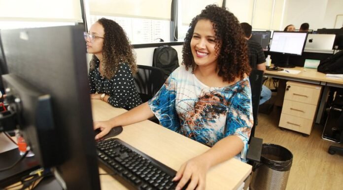 Partiu Estágio convoca 735 universitários para atuar no Estado