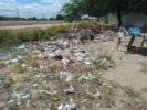 “A prefeitura precisa fazer alguma coisa”: morador do Dom José Rodrigues cobra serviço de limpeza no bairro
