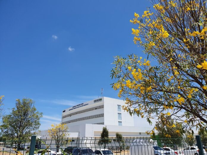 Fachada HU-Univasf