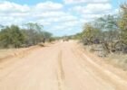 “Para escoar nossa produção”: Cansados de esperar pela Prefeitura de Juazeiro, produtores da região de Itamotinga pagam para patrolar a estrada; é a segunda vez que eles tomam esta iniciativa