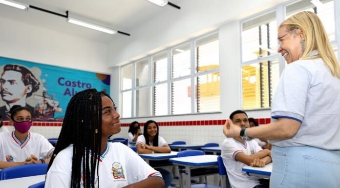 SEC convoca 162 professores de Ensino Profissional aprovados pelo REDA
