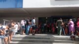 Prática ilegal e recorrente: Leitor denuncia venda de lugares na fila da agência central da Caixa Econômica Federal, em Juazeiro