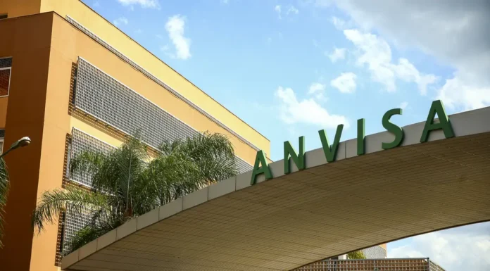 Anvisa proíbe venda de 32 suplementos por fabricação em condições insalubres; veja lista