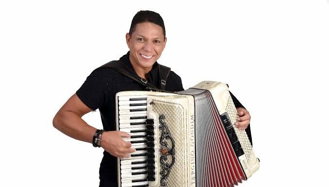 Secretário de Cultura de Juazeiro, Targino Gondim, se afasta do cargo por 20 dias; servidor do Procon assume interinamente a pasta