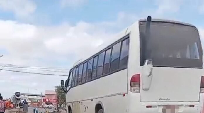 Leitor reclama da instalação de meio-fio na BR-407: “dificulta acesso ao comércio em Juazeiro”