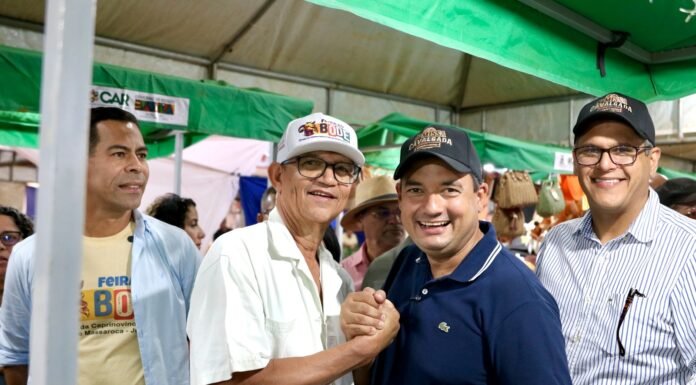 Prefeito Andrei participa da 16ª Feira do Bode em Massaroca e destaca a importância da caprinovinocultura em Juazeiro