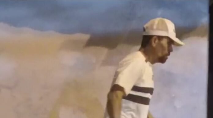 Homem agride mulher brutalmente com golpes de capacete em Sobradinho