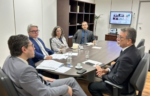 Governo da Bahia discute medidas em Brasília contra tarifaço de Trump