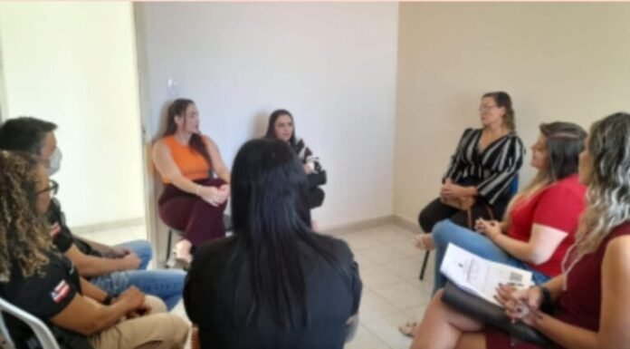 CREAS fortalece rede de proteção e promove reflexão com adolescentes em medida socioeducativa e seus familiares, em Juazeiro