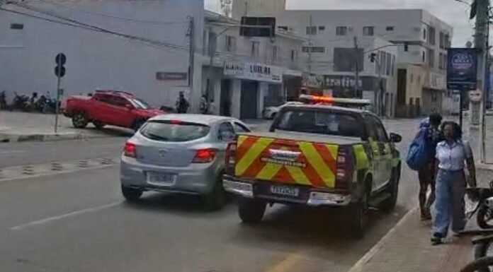 Após alerta de leitor do PNB, AMTT de Juazeiro autua condutores por infrações na Avenida Adolfo Viana