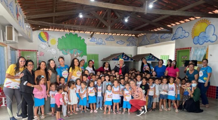 Em Juazeiro, crianças aprendem brincando sobre a importância da vacinação antirrábica