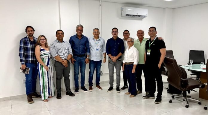 Prefeitura de Juazeiro se reúne com sociedade civil e vereadores para discutir melhorias na Travessia Urbana