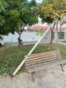 Morador do Castelo Branco, em Juazeiro, alerta para risco de acidente e reivindica manutenção na praça do bairro: “Antes que aconteça uma tragédia”