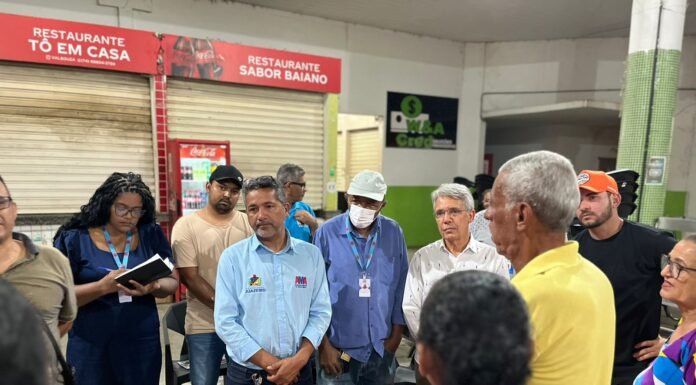 AMA promove escuta ativa nas feiras de Juazeiro para construir melhorias