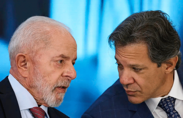 Plano de contingência para ‘tarifaço de Trump’ segue sem data no governo Lula