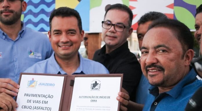 Prefeito Andrei assina ordem de serviço para início das obras de pavimentação da Avenida Ozelina da Silva dentro do programa ProJuá