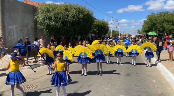 7 de setembro: Escolas da rede municipal de ensino realizam desfile cívico para comemorar Independência do Brasil