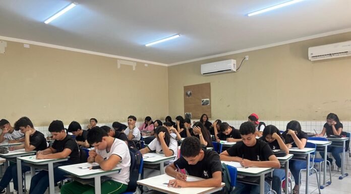 Estudantes de Casa Nova participam de simulado para monitoramento da aprendizagem
