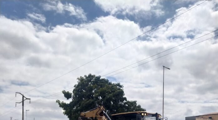 Travessia Urbana de Juazeiro: SAAE realiza serviço na Av. Raul Alves para melhorar segurança e prepara trânsito para novo viaduto; relembre cronograma da obra