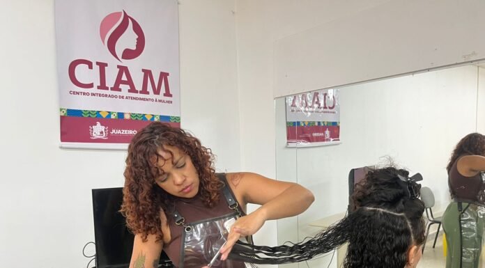 ’A gente aprende a se amar mais’: manhã de cuidados no CIAM em Juazeiro reforça a autoestima e o bem-estar